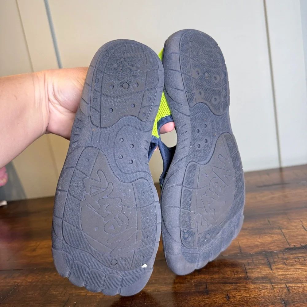 Newtz‎ Camouflage Water Shoes kids size 2/3